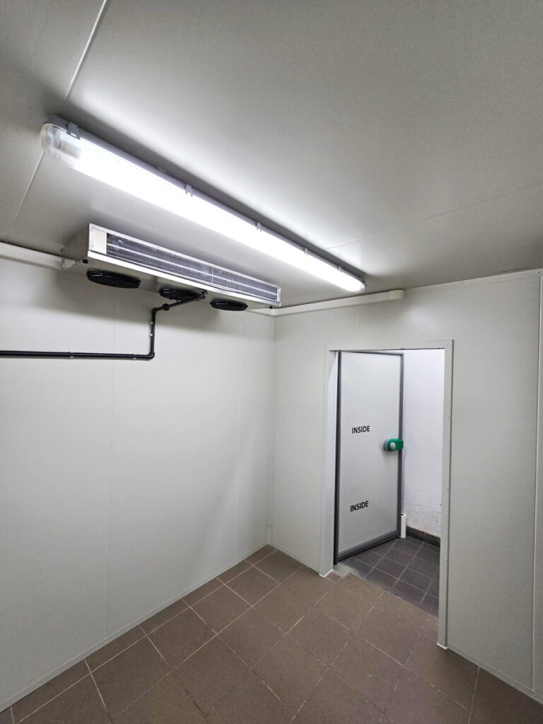 Budapest kombinált hűtőkamra